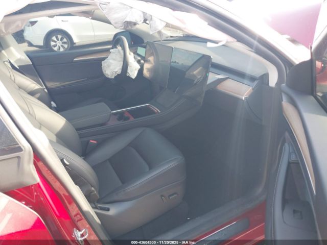 2025 TESLA MODEL Y 7SAYGDEF7SA349289 Photo 4