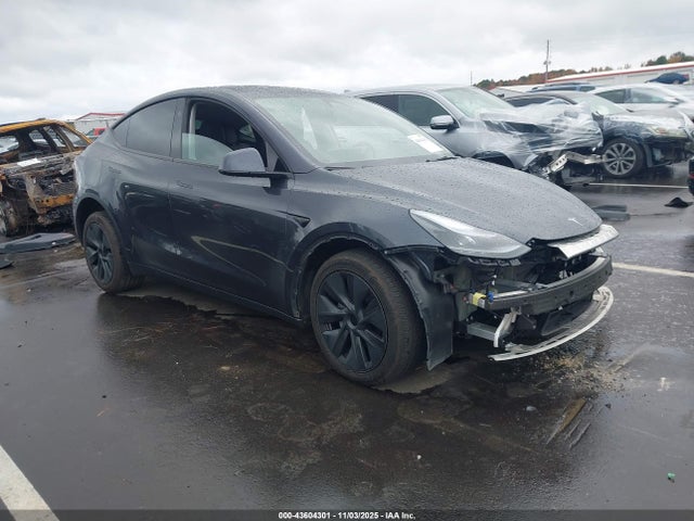 2024 TESLA MODEL Y 7SAYGDEE9RA329997 Photo 0