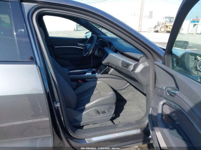 2023 AUDI E-TRON SPORTBACK WA12AAGE0PB025504 Photo 4