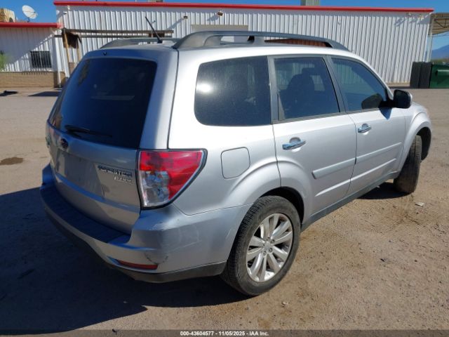 2013 SUBARU FORESTER JF2SHADC3DH415799 Photo 3