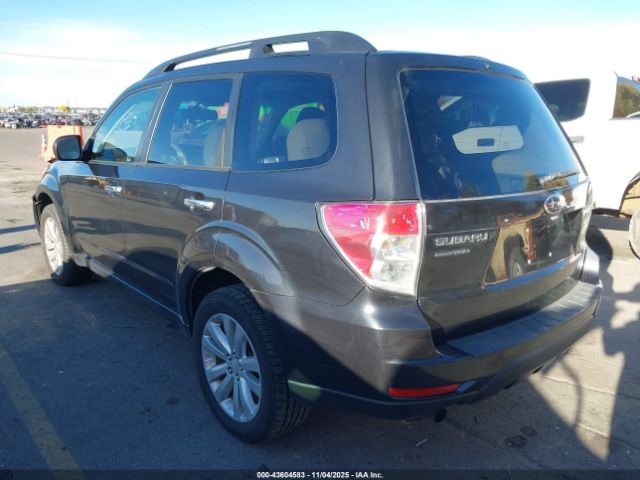2013 SUBARU FORESTER JF2SHADC3DH445143 Photo 2