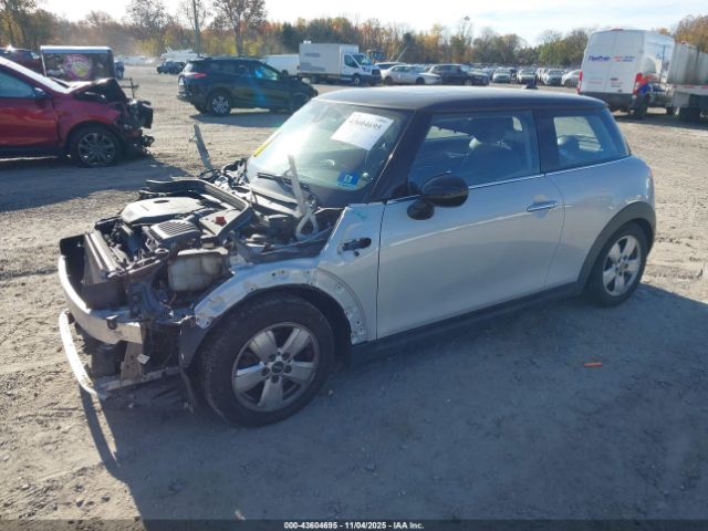 2017 MINI HARDTOP WMWXP5C3XH2G60897 Photo 1