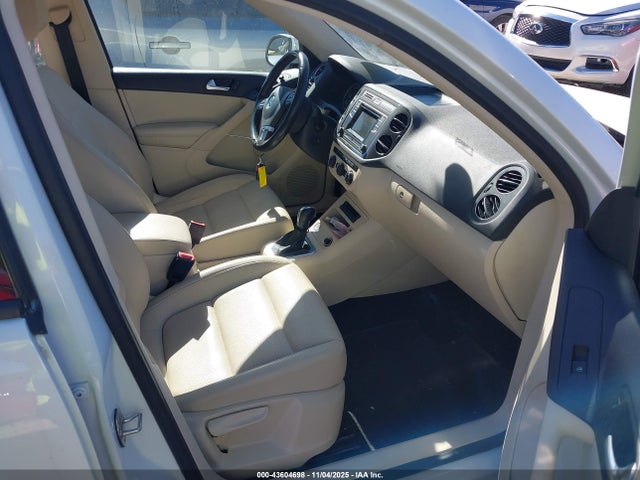 Aukcja sprzedaży 2016 Volkswagen Tiguan S, vin: WVGAV7AX0GW574689, numer aukcji: 43604698