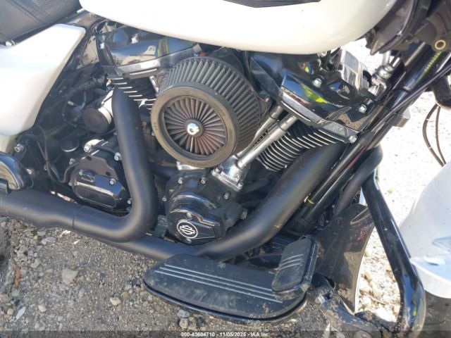 2024 HARLEY-DAVIDSON FLTRX 1HD1KH71XRB605445 Photo 7