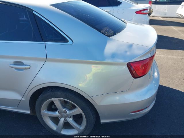 2015 AUDI A3 WAUACGFF0F1012715 Photo 5
