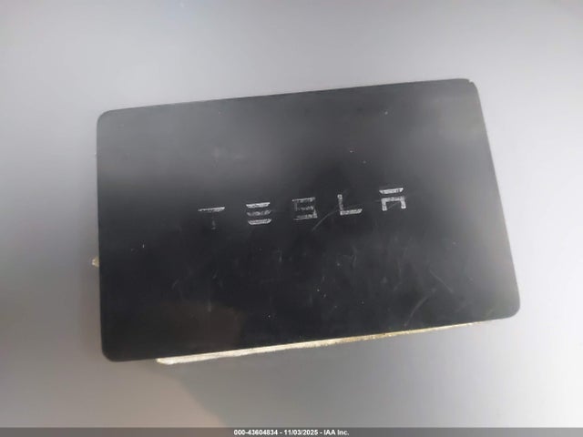 2024 TESLA MODEL Y 7SAYGDED1RF121204 Photo 10