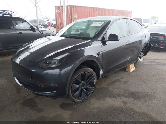 2024 TESLA MODEL Y 7SAYGDED1RF121204 Photo 1