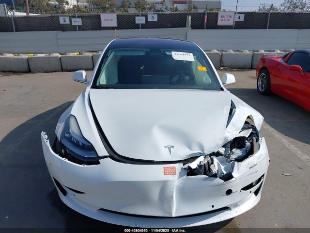 5YJ3E1EBXJF111642 Tesla Model 3 Long Range/performance