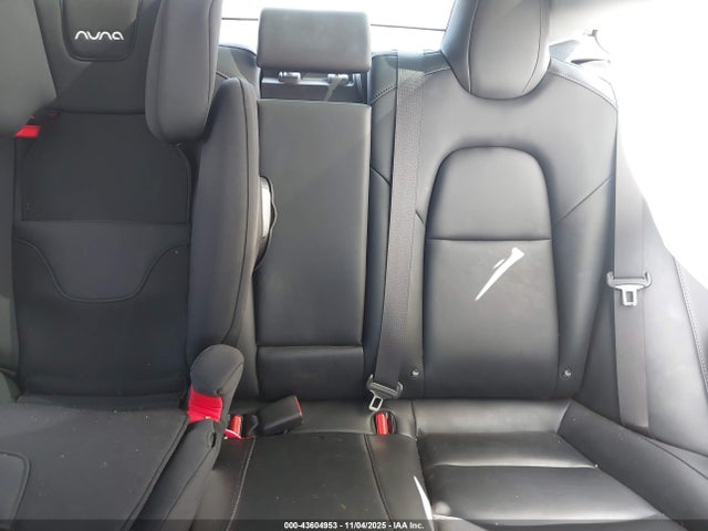 5YJ3E1EBXJF111642 Tesla Model 3 Long Range/performance