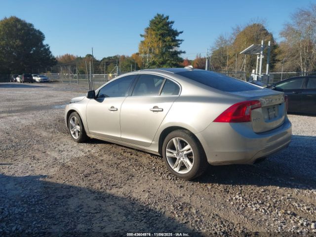 2015 VOLVO S60 YV140MFBXF1306010 Photo 2