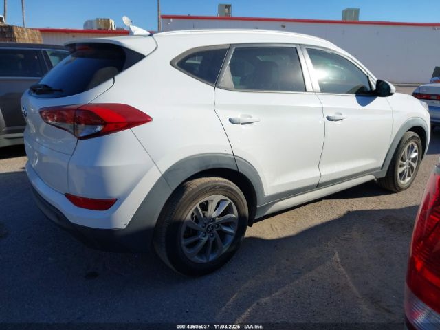 2018 HYUNDAI TUCSON KM8J33A49JU629499 Photo 3