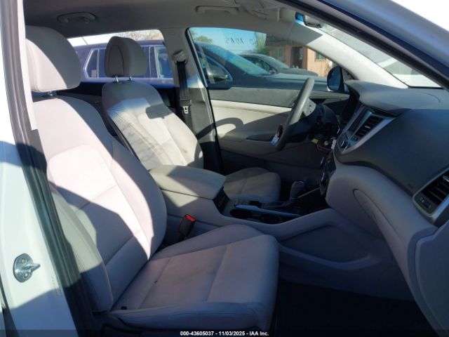 2018 HYUNDAI TUCSON KM8J33A49JU629499 Photo 4