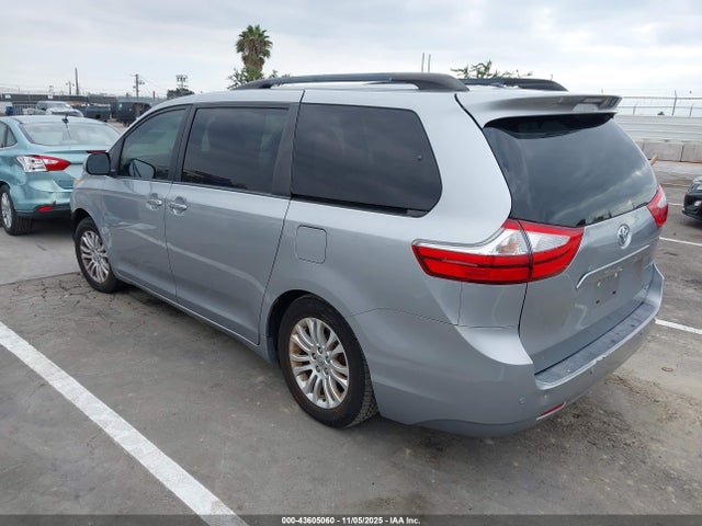 5TDYK3DCXGS718276 Toyota Sienna Xle 8 Passenger