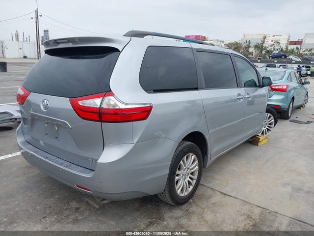 5TDYK3DCXGS718276 Toyota Sienna Xle 8 Passenger