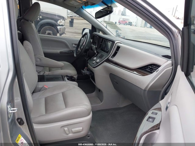5TDYK3DCXGS718276 Toyota Sienna Xle 8 Passenger