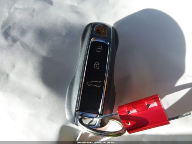 2024 PORSCHE CAYENNE WP1AA2AY2RDA03634 Photo 10