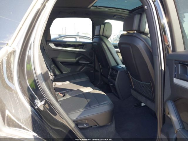 2024 PORSCHE CAYENNE WP1AA2AY2RDA03634 Photo 7