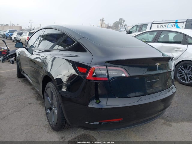 2022 TESLA MODEL 3 5YJ3E1EB6NF130632 Photo 2