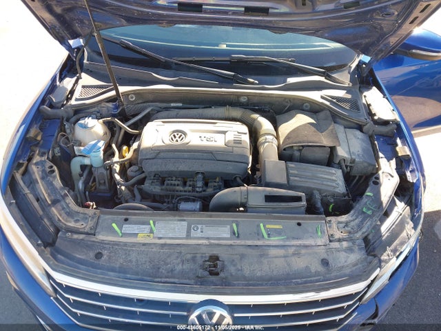 1VWBT7A39HC068936 Volkswagen Passat 1.8t Se