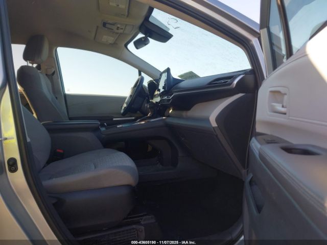 2022 TOYOTA SIENNA 5TDKRKEC2NS117645 Photo 4