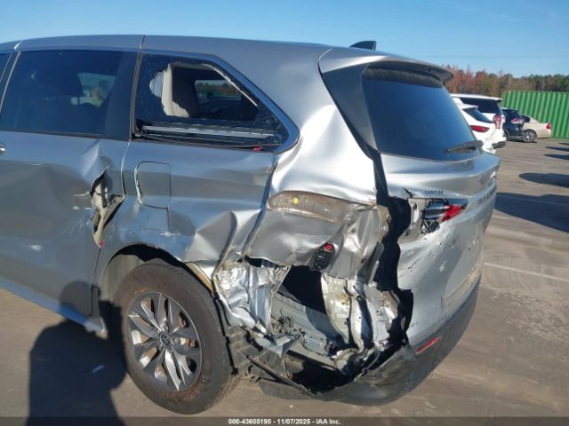 2022 TOYOTA SIENNA 5TDKRKEC2NS117645 Photo 5