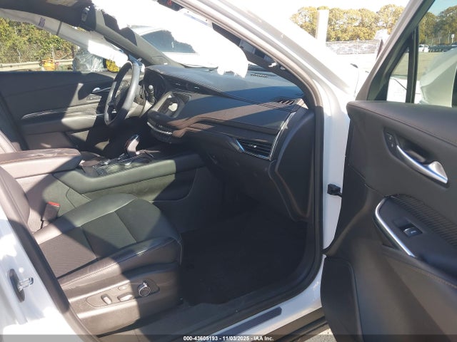 2023 CADILLAC XT4 1GYFZER41PF207565 Photo 4