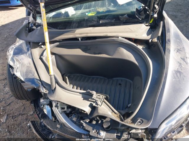 2025 TESLA MODEL 3 5YJ3E1EA0SF991193 Photo 9