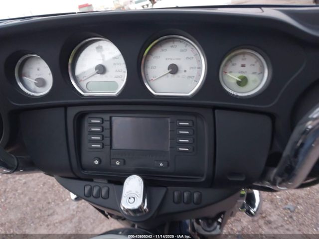 2014 HARLEY-DAVIDSON FLHX 1HD1KBM15EB690660 Photo 6