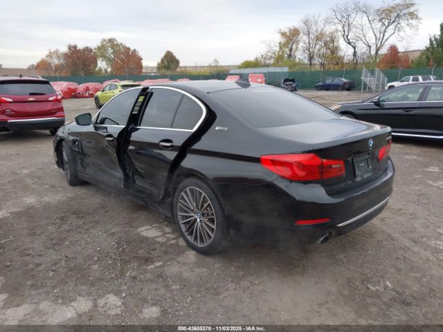 2018 BMW 530E WBAJB1C52JB085079 Photo 2