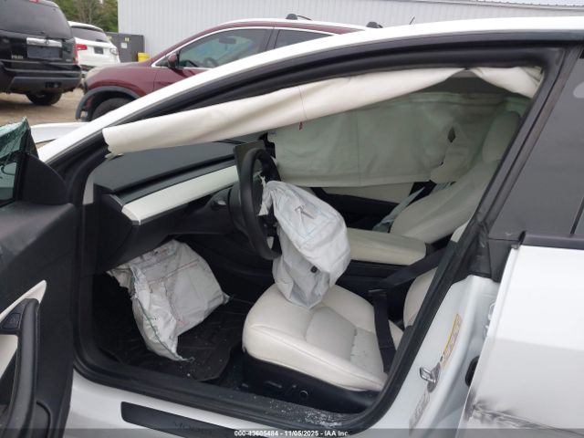 2021 TESLA MODEL 3 5YJ3E1EB3MF849447 Photo 4