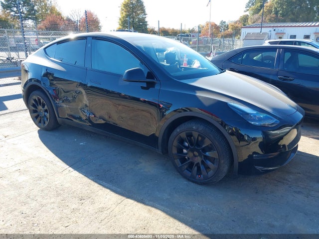 2024 TESLA MODEL Y 7SAYGDEE6RA230442 Photo 0