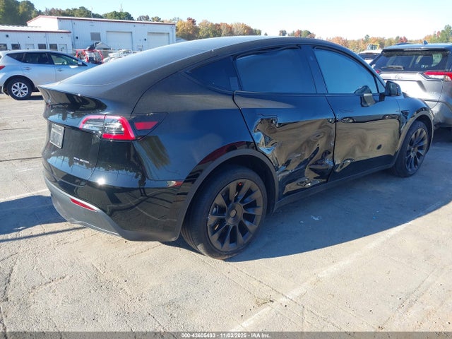 2024 TESLA MODEL Y 7SAYGDEE6RA230442 Photo 3