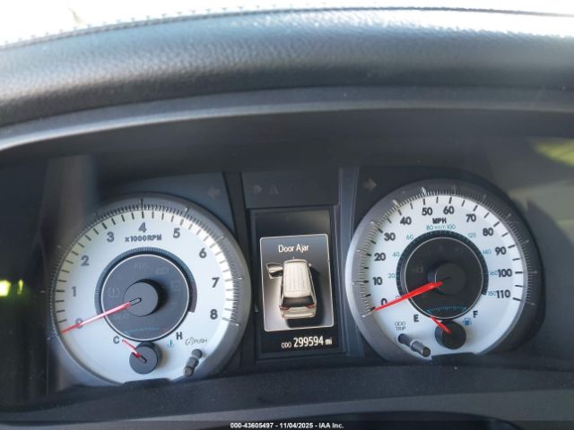 2018 TOYOTA SIENNA 5TDXZ3DC8JS911623 Photo 6