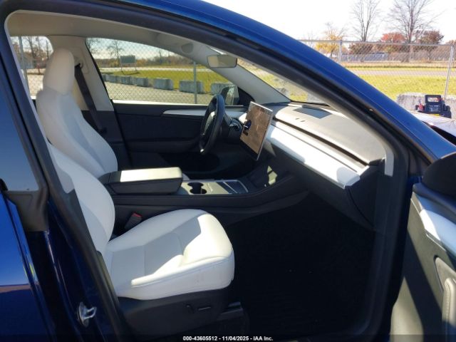 2023 TESLA MODEL Y 7SAYGAEE9PF842407 Photo 4