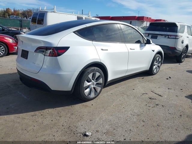 2023 TESLA MODEL Y 7SAYGDEE8PA099530 Photo 3