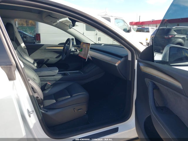 2023 TESLA MODEL Y 7SAYGDEE8PA099530 Photo 4