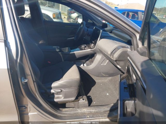 2024 TOYOTA BZ4X JTMABACA5RA090780 Photo 4