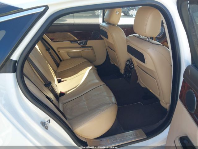 2015 JAGUAR XJ SAJWA2GZ9F8V84076 Photo 7