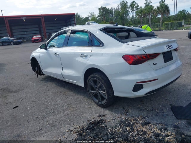 2024 AUDI A3 WAUAUDGY1RA015705 Photo 2