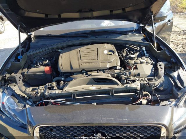 2018 JAGUAR F-PACE SADCJ2GX3JA236229 Photo 9