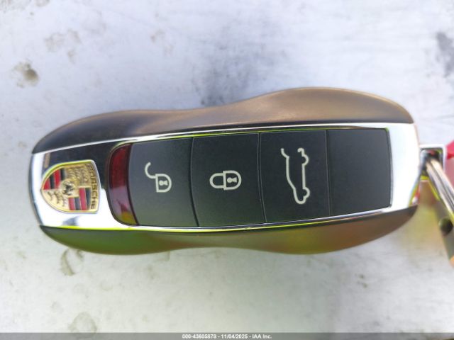 2012 PORSCHE CAYENNE WP1AA2A29CLA10525 Photo 10