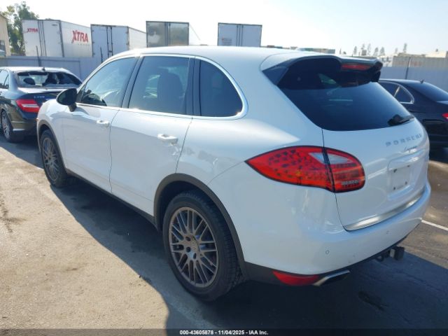 2012 PORSCHE CAYENNE WP1AA2A29CLA10525 Photo 2
