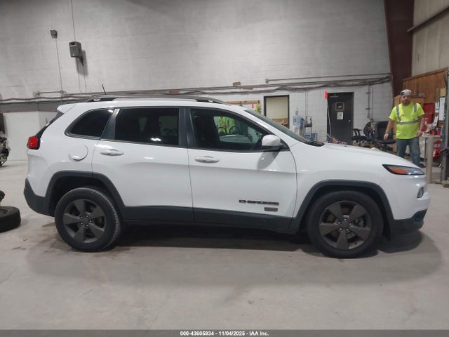 2016 Jeep Cherokee 75th Anniversary მანქანა იყიდება აუქციონზე, vin: 1C4PJMCB0GW269364, აუქციონის ნომერი: 43605934