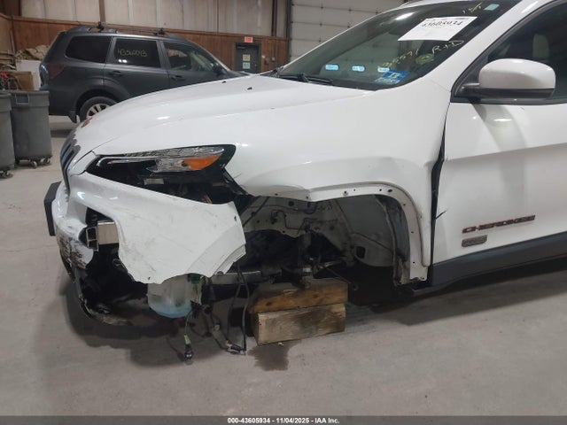 2016 Jeep Cherokee 75th Anniversary მანქანა იყიდება აუქციონზე, vin: 1C4PJMCB0GW269364, აუქციონის ნომერი: 43605934
