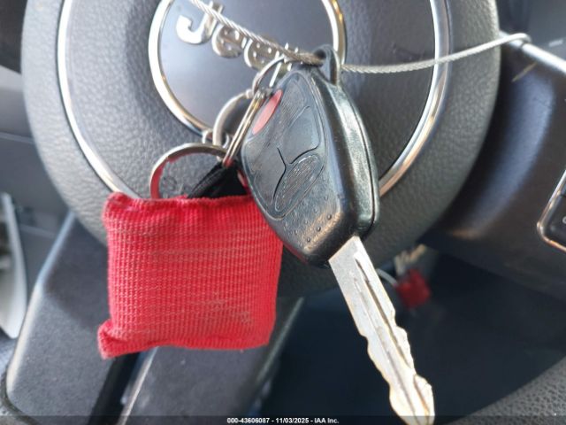 2015 JEEP COMPASS 1C4NJDBB6FD393089 Photo 10