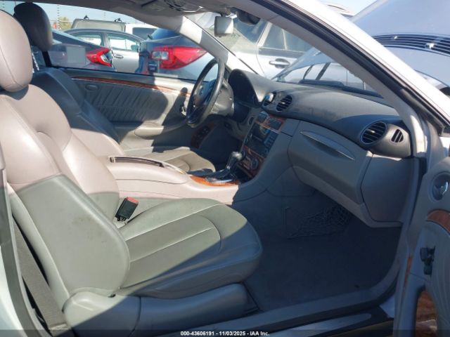 2008 MERCEDES-BENZ CLK 350 WDBTJ56H48F242253 Photo 4