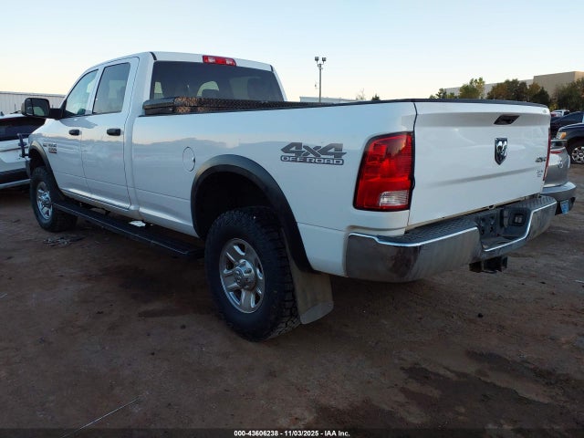 43606238 :رقم المزاد ، 3C6UR5HJ1JG263393 vin ، 2018 Ram 2500 Tradesman  4x4 8' Box مزاد بيع