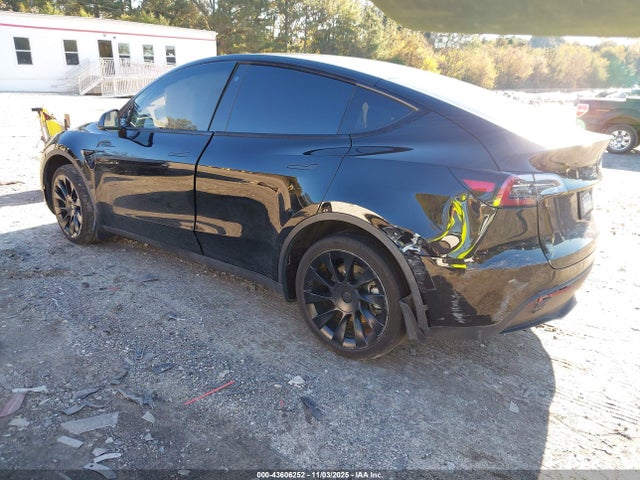 2023 TESLA MODEL Y 7SAYGDEE4PA117618 Photo 2