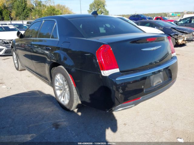 2017 CHRYSLER 300 2C3CCAAG5HH553065 Photo 2