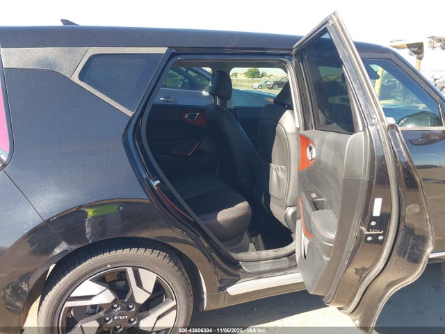 KNDJ53AUXP7854858 KIA Soul Gt-line